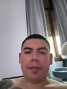 davidxxx099 online show from May 19, 2026, 6:36 pm