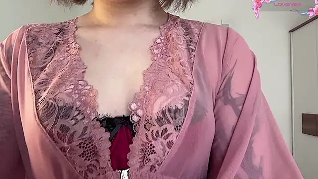 VerniceEngelking online show from July 14, 2026, 6:18 am