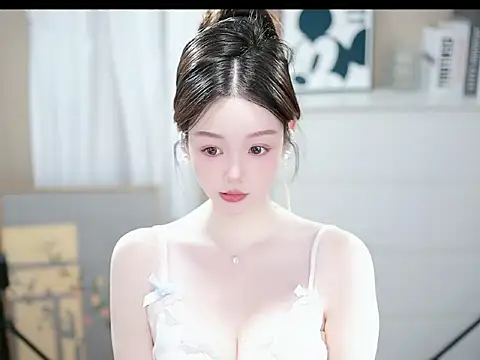 Snapshot of abbyli12 chatting on October 21, 2025, 1:23 pm abbyli12 online show from October 21, 2025, 1:23 pm