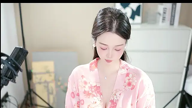 Snapshot of abbyli12 chatting on November 11, 2025, 4:18 pm abbyli12 online show from November 11, 2025, 4:18 pm