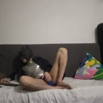 JuSTI4YE online show from February 7, 2026, 9:29 pm