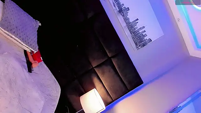 Snapshot of Ana_Paaula23 chatting on October 17, 2025, 8:33 pm Ana Paaula23 online show from October 17, 2025, 8:33 pm