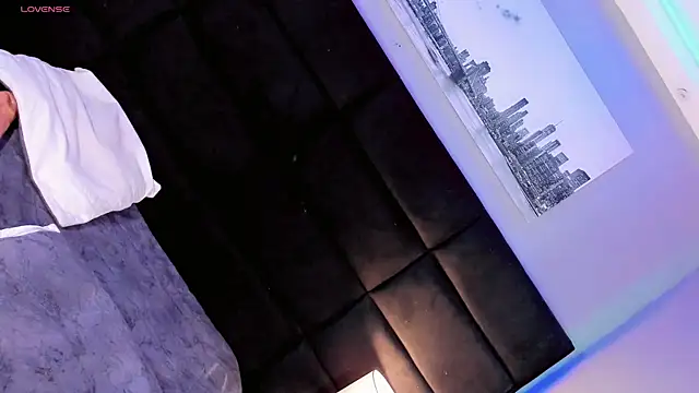 Snapshot of Ana_Paaula23 chatting on October 24, 2025, 8:27 pm Ana Paaula23 online show from October 24, 2025, 8:27 pm