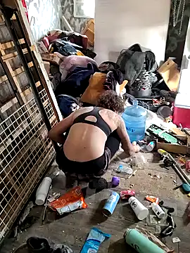 bearded cross online show from November 22, 2025, 8:41 pm