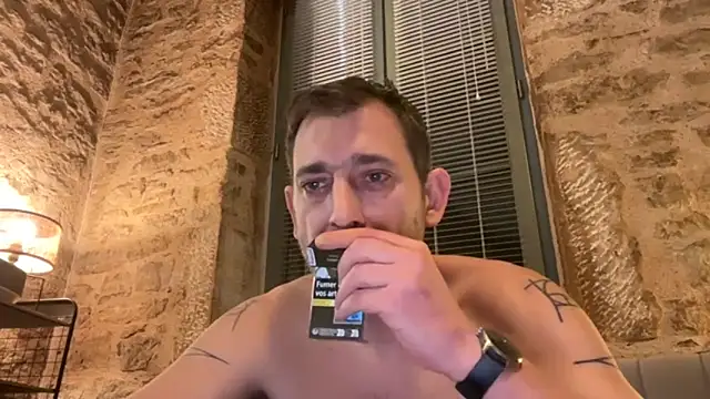 tamtamat46 online show from November 6, 2025, 5:14 pm