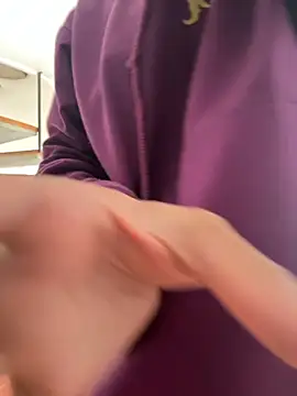 Snapshot of sabrina_rosee chatting on October 16, 2025, 12:39 pm sabrina rosee online show from October 16, 2025, 12:39 pm