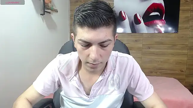 Snapshot of taner_king chatting on October 1, 2025, 3:01 am taner king online show from October 1, 2025, 3:01 am