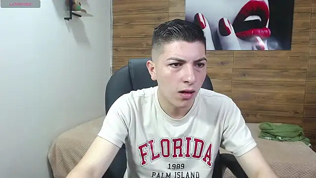 Snapshot of taner_king chatting on October 22, 2025, 2:56 am taner king online show from October 22, 2025, 2:56 am