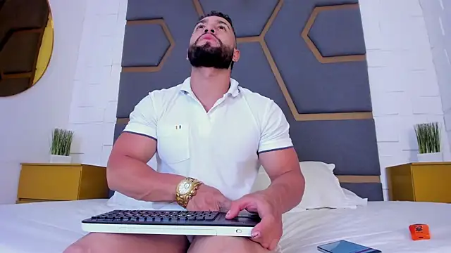 Snapshot of massimofiore_ chatting on September 29, 2025, 3:22 am massimofiore  online show from September 29, 2025, 3:22 am
