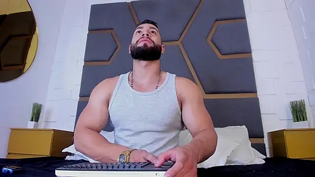 Snapshot of massimofiore_ chatting on October 10, 2025, 3:38 am massimofiore  online show from October 10, 2025, 3:38 am