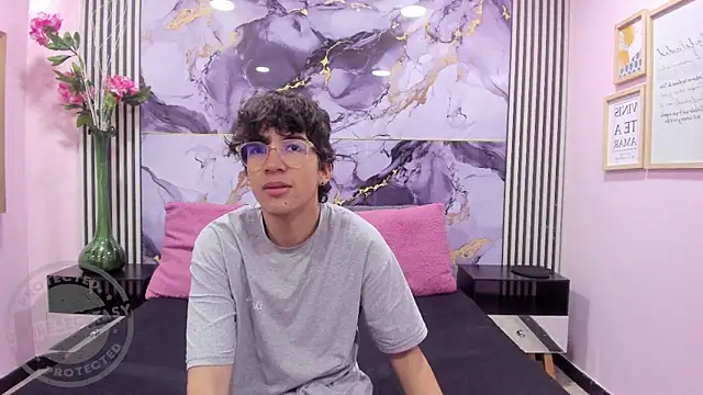 Desire Ecstasy online show from October 13, 2025, 1:33 pm