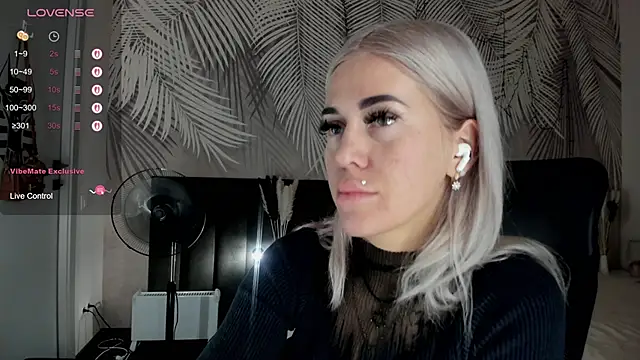 Snapshot of Kira_Key chatting on March 2, 2026, 2:03 am Kira Key online show from March 2, 2026, 2:03 am