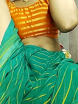 Snapshot of Hut_rotu_cute chatting on May 31, 2026, 4:14 pm Hut rotu cute online show from May 31, 2026, 4:14 pm