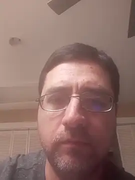 Snapshot of Gearsuit chatting on May 19, 2026, 3:46 am Gearsuit online show from May 19, 2026, 3:46 am