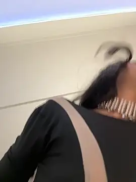 Snapshot of Bella_Vixen_ chatting on October 22, 2025, 7:24 pm Bella Vixen  online show from October 22, 2025, 7:24 pm