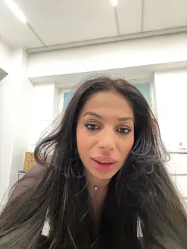 Bella Vixen  online show from November 3, 2025, 8:10 pm