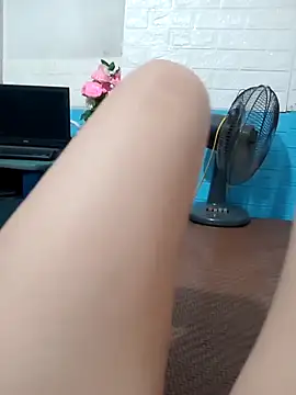 Snapshot of Thaohoa_love chatting on September 24, 2025, 10:51 am Thaohoa love online show from September 24, 2025, 10:51 am