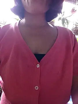 Snapshot of Thaohoa_love chatting on September 25, 2025, 1:42 am Thaohoa love online show from September 25, 2025, 1:42 am