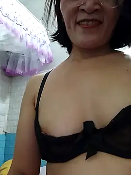Snapshot of Thaohoa_love chatting on September 27, 2025, 5:12 am Thaohoa love online show from September 27, 2025, 5:12 am