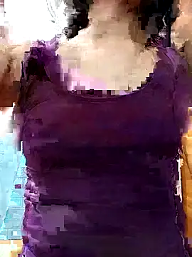 Snapshot of Thaohoa_love chatting on October 13, 2025, 8:31 pm Thaohoa love online show from October 13, 2025, 8:31 pm