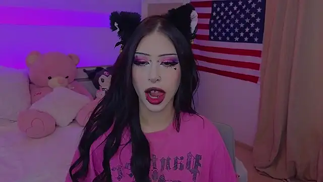 venomeowww   online show from February 5, 2026, 4:06 am