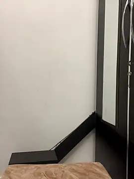 Snapshot of layra_9900 chatting on November 1, 2025, 7:49 pm layra 9900 online show from November 1, 2025, 7:49 pm