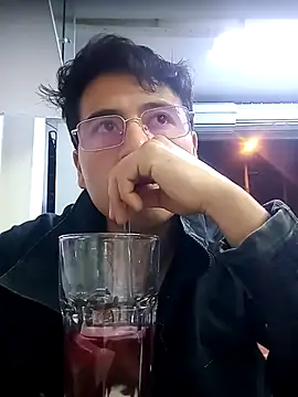 Snapshot of QJHoElyking chatting on October 25, 2025, 2:19 am QJHoElyking online show from October 25, 2025, 2:19 am