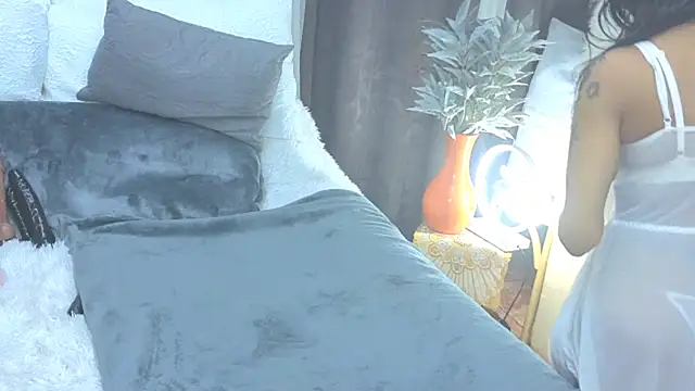 CaramelNatashaxx online show from September 12, 2025, 4:23 am