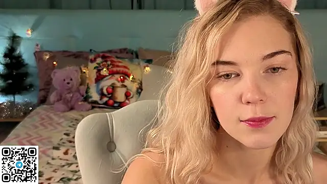 Aurora Bennet online show from December 16, 2025, 12:59 am