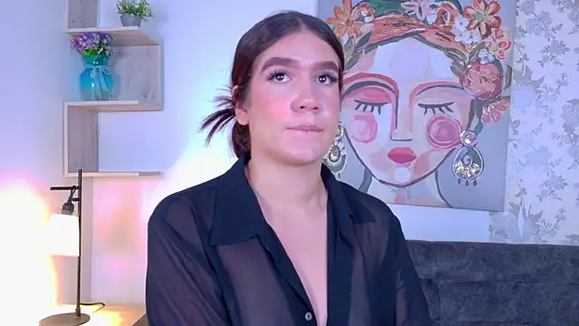 kloe bella online show from November 8, 2025, 1:33 pm