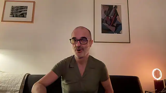 Snapshot of Milkywaymen chatting on January 9, 2026, 7:26 pm Milkywaymen online show from January 9, 2026, 7:26 pm