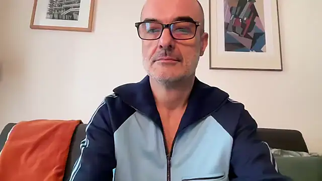 Snapshot of Milkywaymen chatting on February 24, 2026, 1:09 pm Milkywaymen online show from February 24, 2026, 1:09 pm