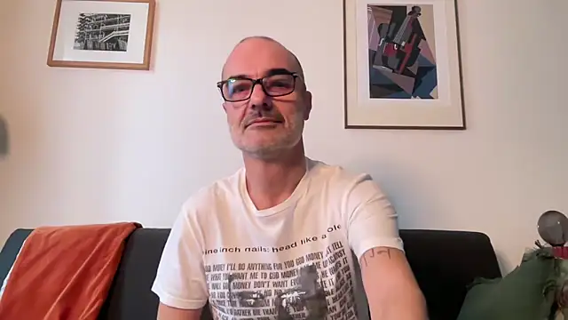 Snapshot of Milkywaymen chatting on February 26, 2026, 4:39 pm Milkywaymen online show from February 26, 2026, 4:39 pm