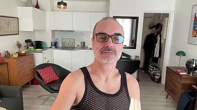 Snapshot of Milkywaymen chatting on March 12, 2026, 11:49 am Milkywaymen online show from March 12, 2026, 11:49 am