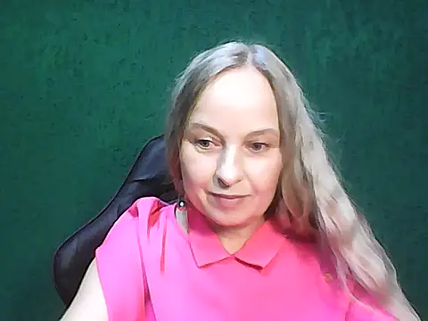 Snapshot of L_i_l_i_t chatting on September 9, 2025, 6:02 am L i l i t online show from September 9, 2025, 6:02 am