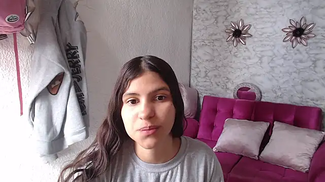 Evagirl69 online show from May 5, 2026, 12:24 pm