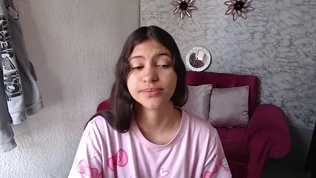 Evagirl69 online show from May 8, 2026, 12:21 pm