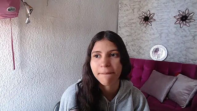 Evagirl69 online show from June 12, 2026, 12:26 pm