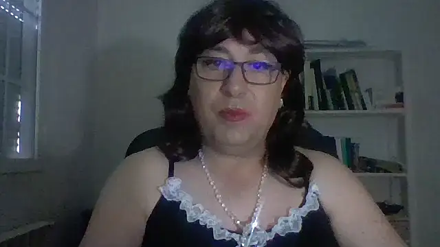 nataliacd online show from September 10, 2025, 3:12 pm