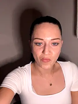 TattooLara online show from September 8, 2025, 8:30 pm