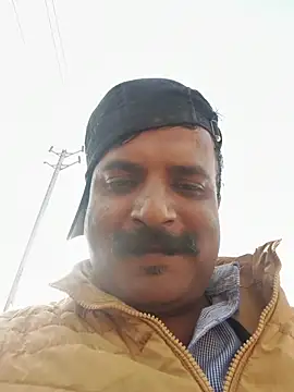 vardh033 online show from November 12, 2025, 8:26 am