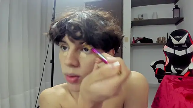 Snapshot of lightboy0 chatting on September 13, 2025, 1:55 pm lightboy0 online show from September 13, 2025, 1:55 pm