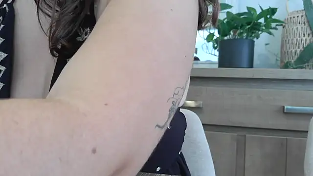 Aambre95Esexy online show from September 17, 2025, 12:40 pm