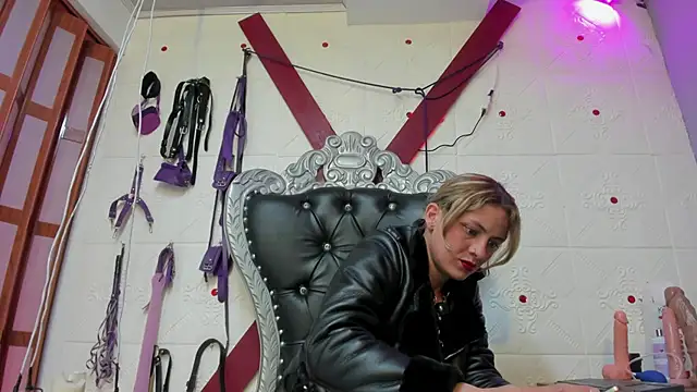 indigo thc5 online show from December 5, 2025, 4:32 am