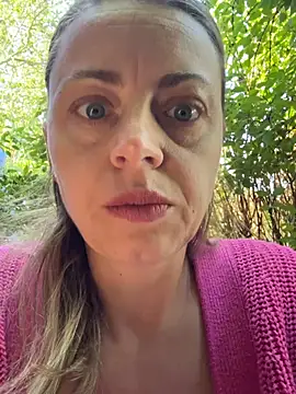 ladywithbigass online show from July 11, 2026, 4:48 am