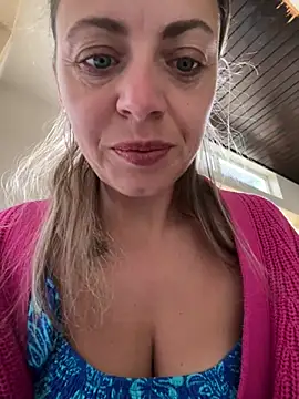 ladywithbigass online show from July 27, 2026, 4:08 am