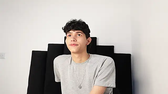 Snapshot of alexmark_ chatting on September 17, 2025, 3:03 pm alexmark  online show from September 17, 2025, 3:03 pm