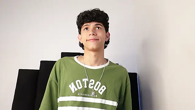 Snapshot of alexmark_ chatting on September 23, 2025, 2:09 pm alexmark  online show from September 23, 2025, 2:09 pm