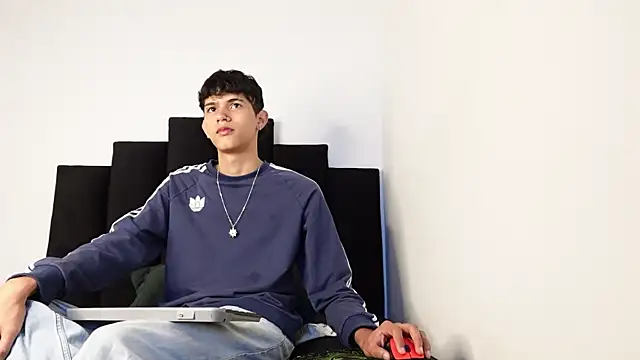 Snapshot of alexmark_ chatting on October 20, 2025, 1:44 pm alexmark  online show from October 20, 2025, 1:44 pm