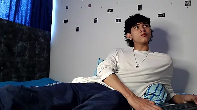 alexmark  online show from May 4, 2026, 6:59 pm